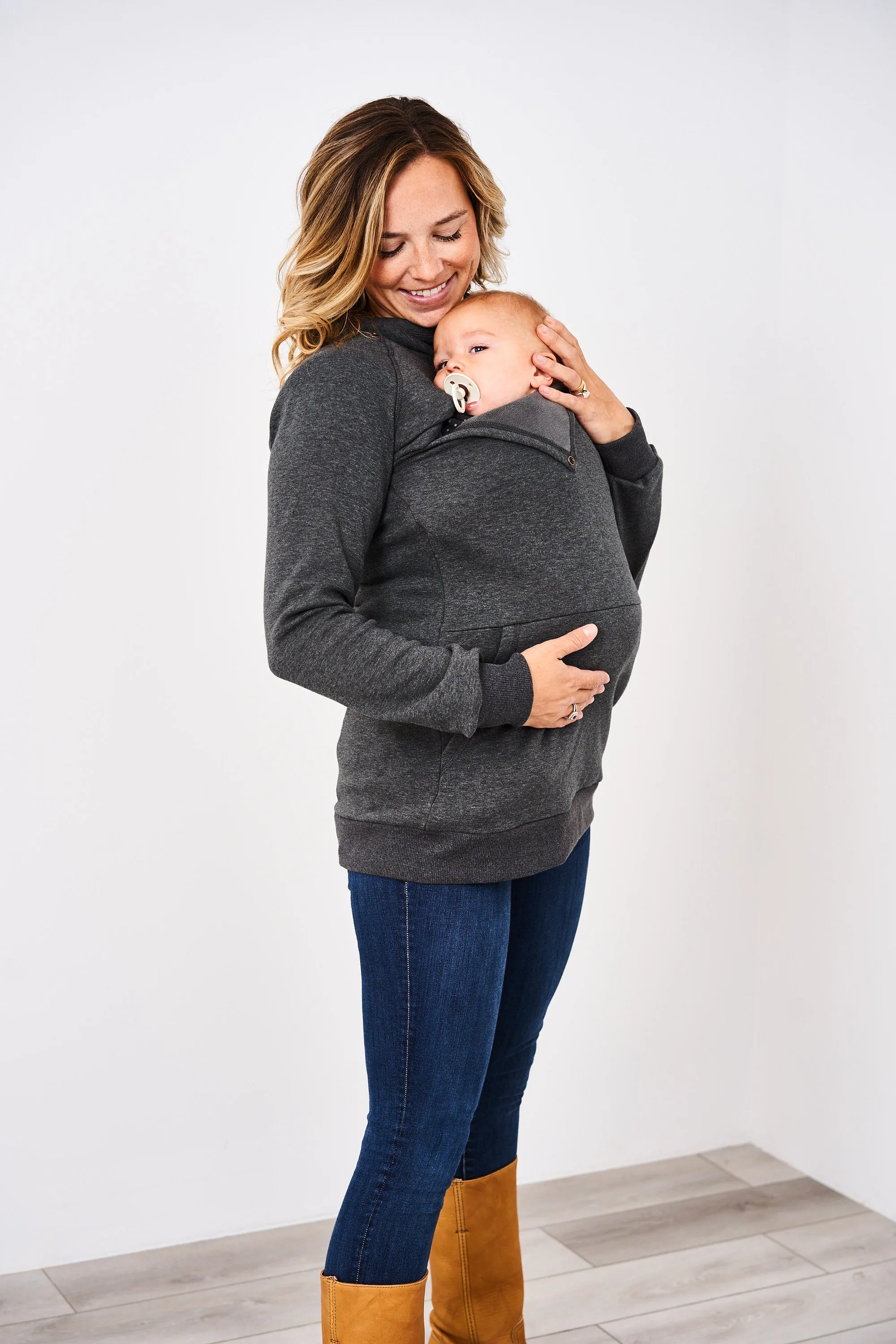 Latched Mama Harbor Snap Nursing Pullover