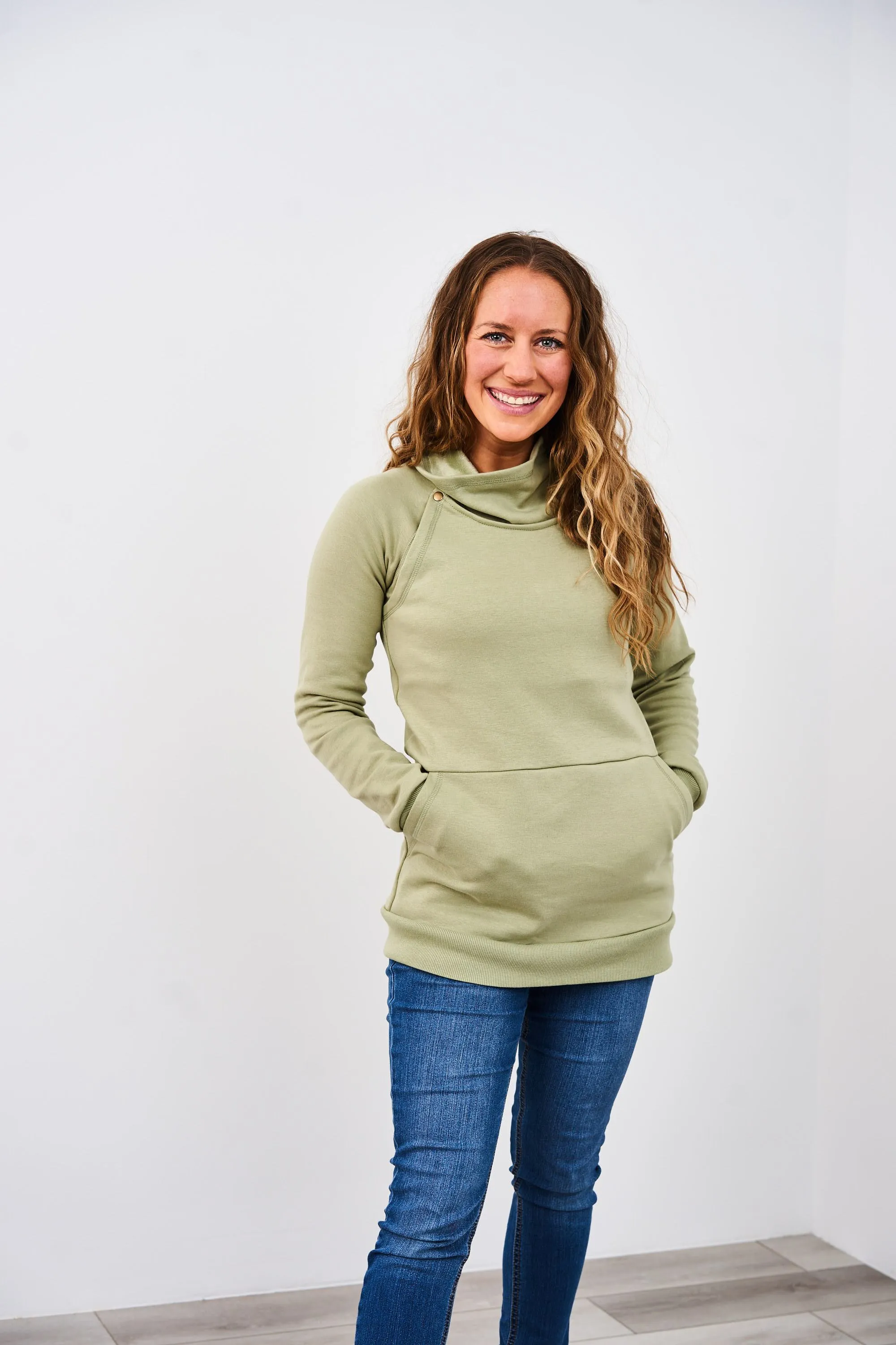 Latched Mama Harbor Snap Nursing Pullover