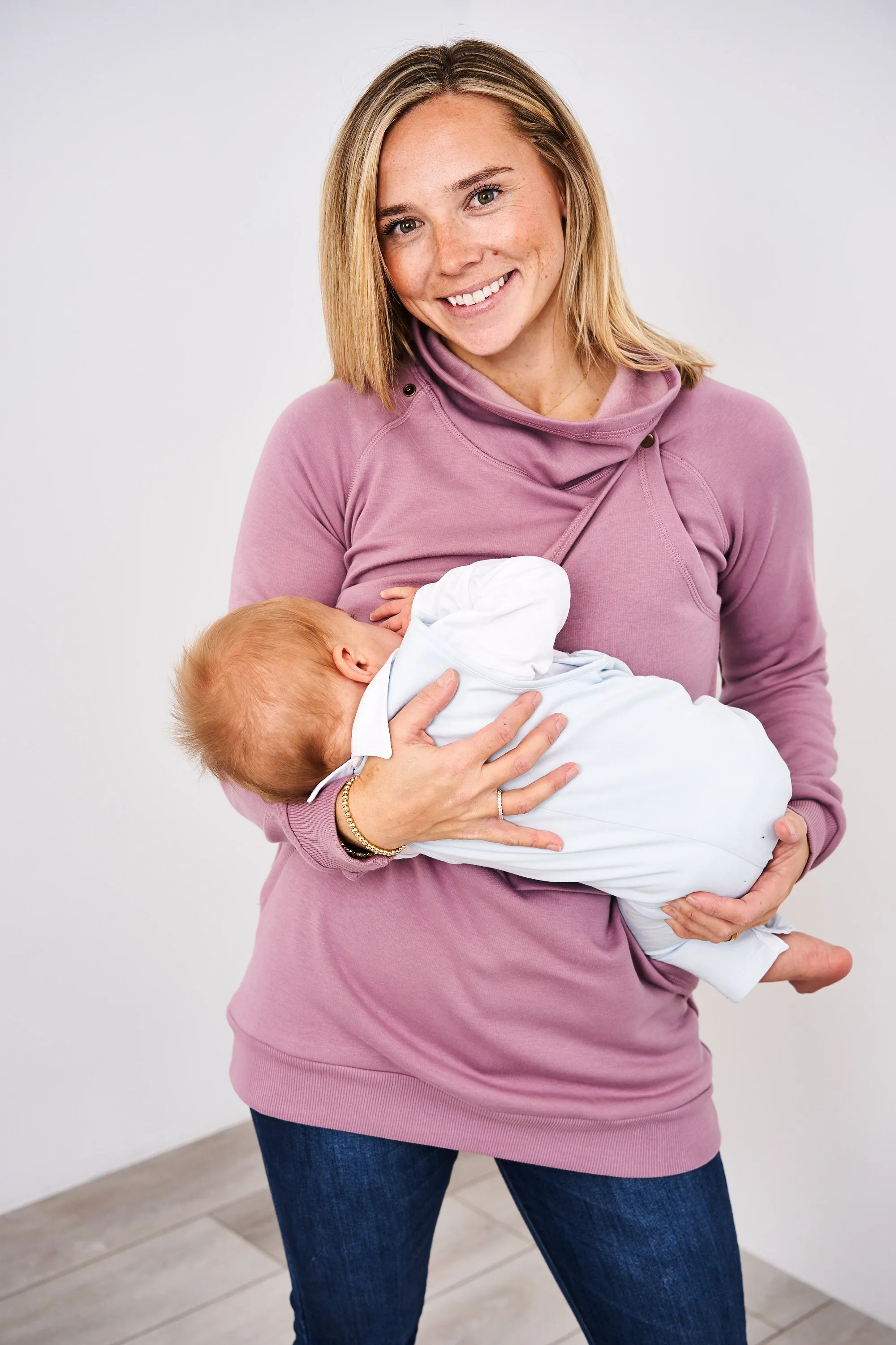 Latched Mama Harbor Snap Nursing Pullover