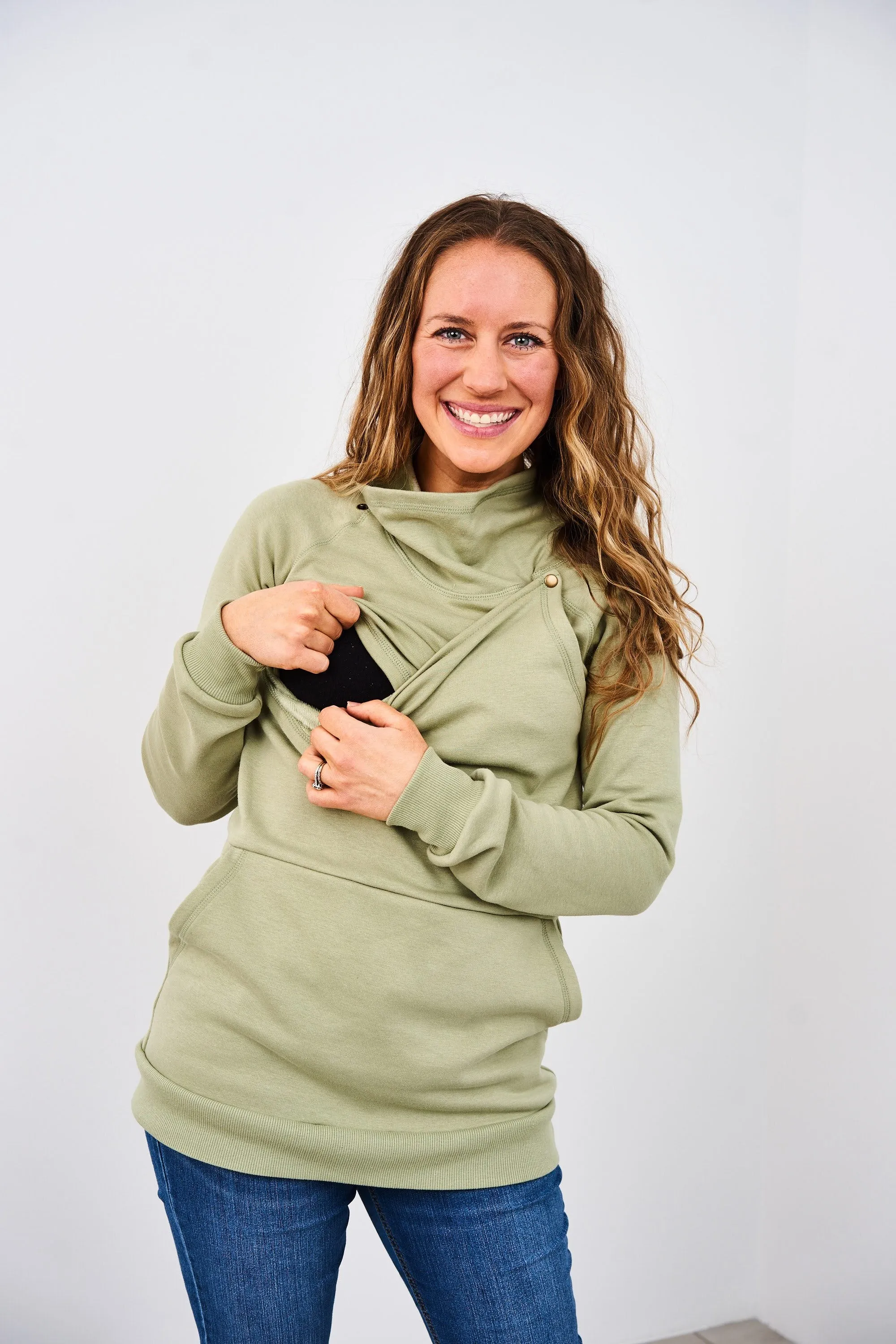 Latched Mama Harbor Snap Nursing Pullover